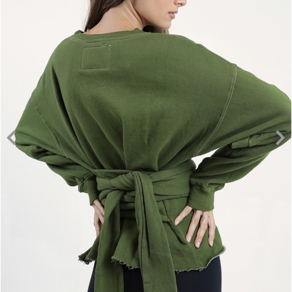La Detresse High Priestess belted pullover size M, sold at Revolve, NWT - Picture 3 of 7